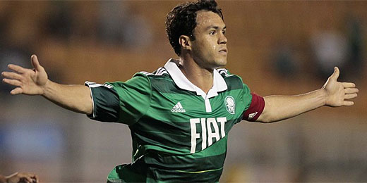 Atacante Kleber faz o gol da vit&oacute;ria do Palmeiras sobre o Americana