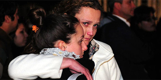 Corpos encontrados após queda de avião são levados para Santiago