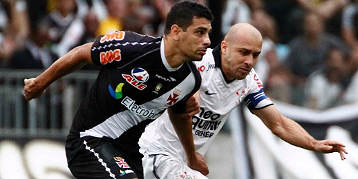 Líder Vasco aumenta lista de tropeços em casa e não consegue disparar